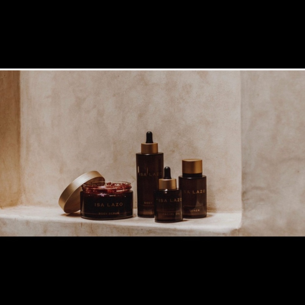 ⭐️Isa Lazo Body Scrub - Picture 3 of 9
